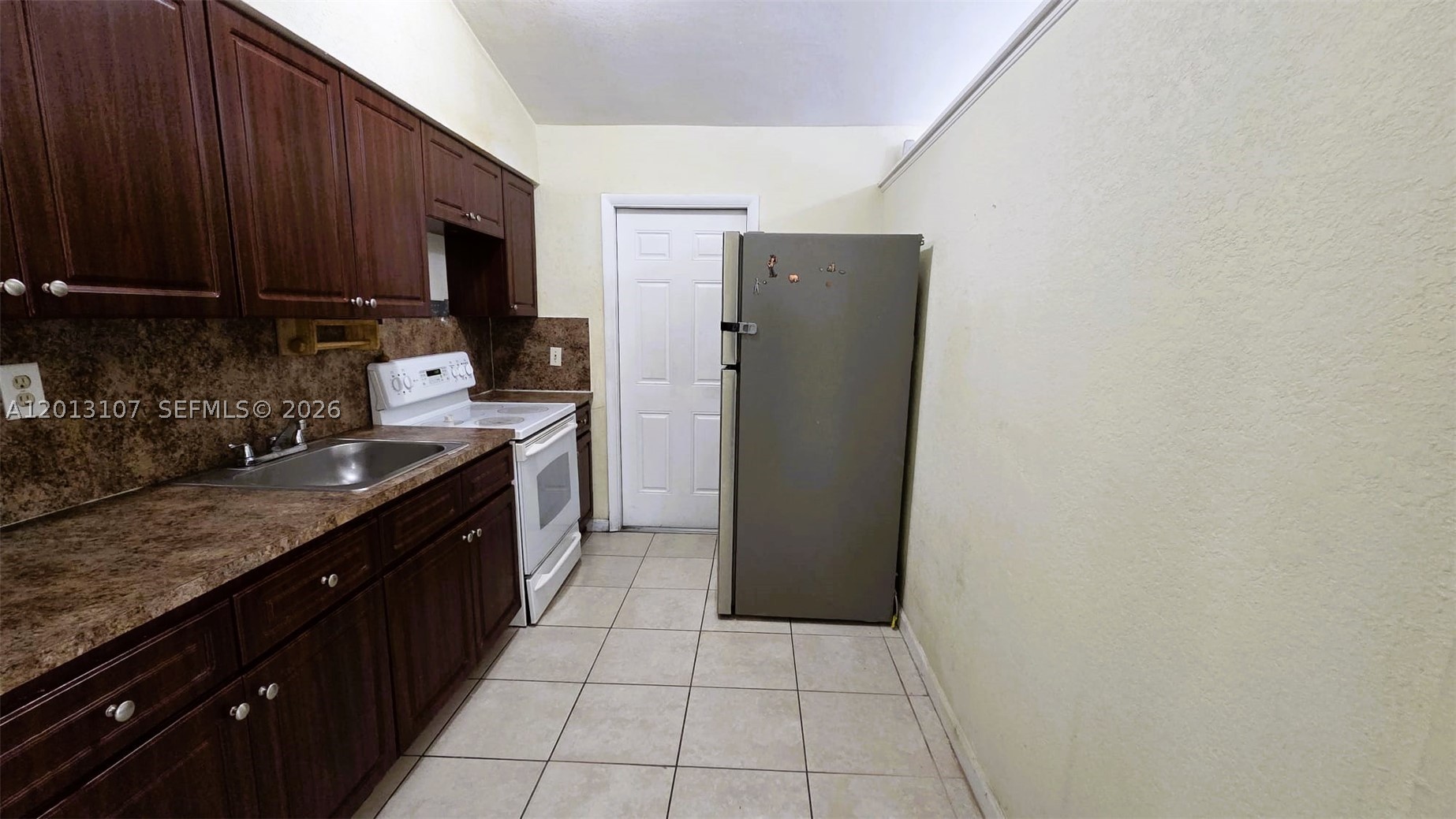 2335 Nw 55th St Property Photo 12