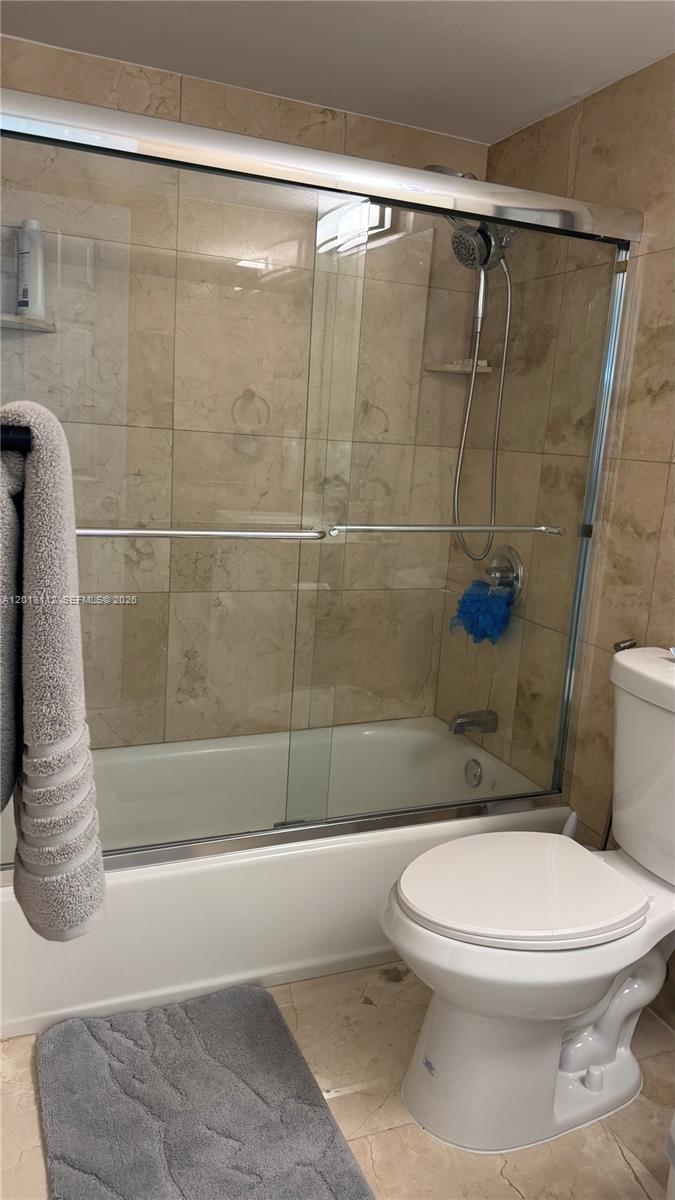 5555 Collins Ave 14e Property Photo 11