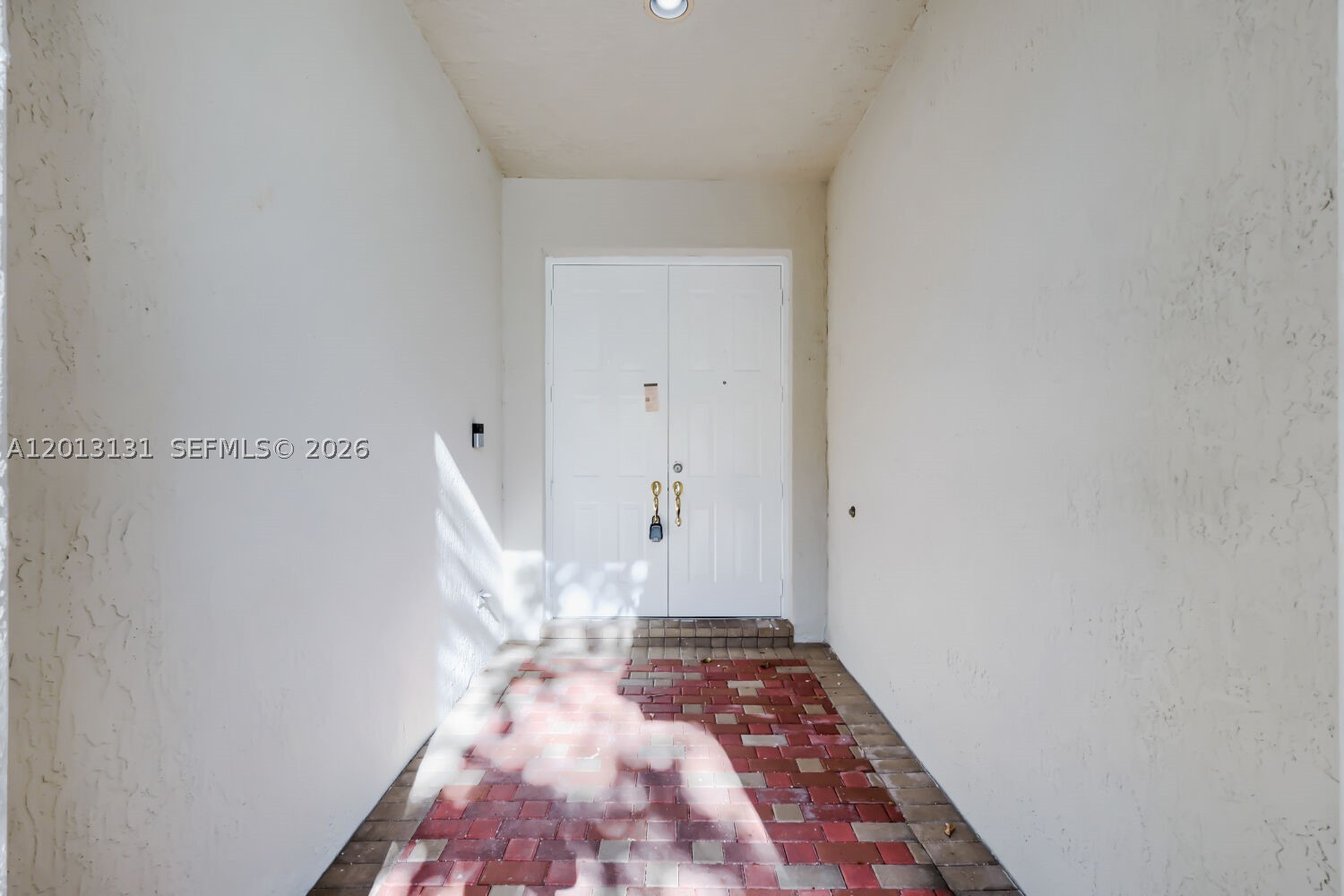 117 Palm Cir Property Photo 5