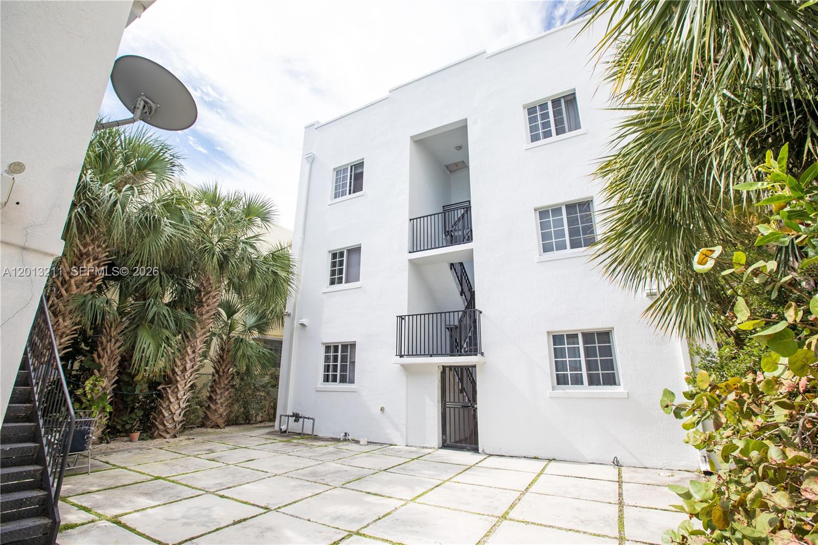 1345 Pennsylvania Ave Property Photo 4