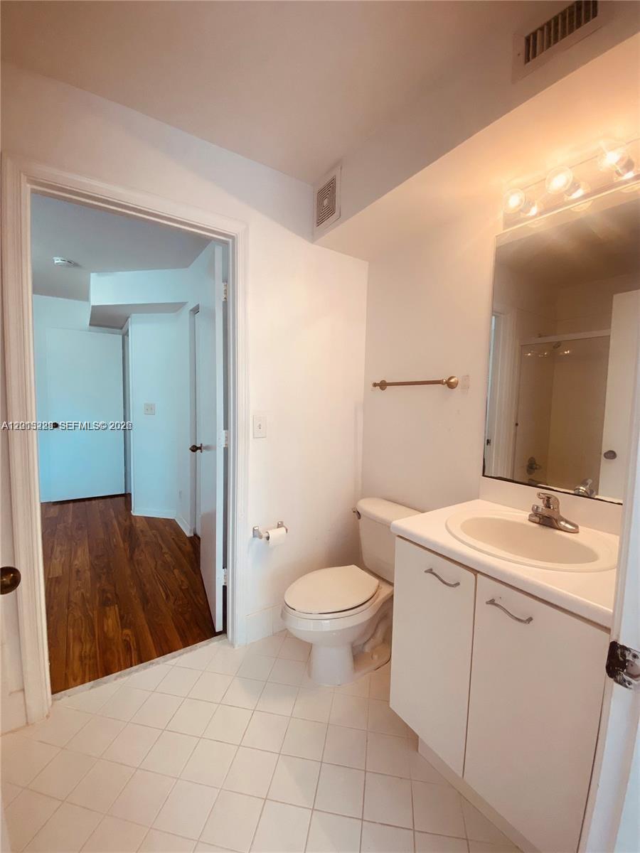 2567 Cordoba Bnd Property Photo 17