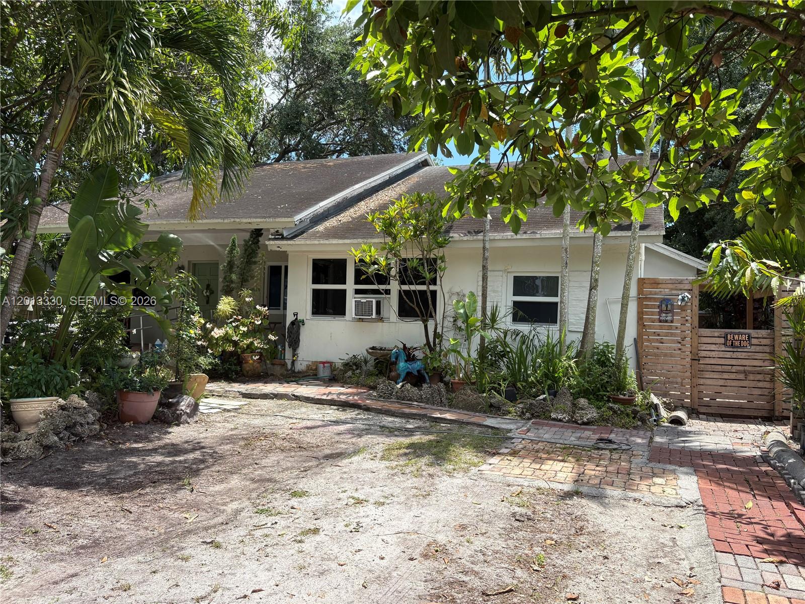 5930 SW 44th Ter Property Photo 1