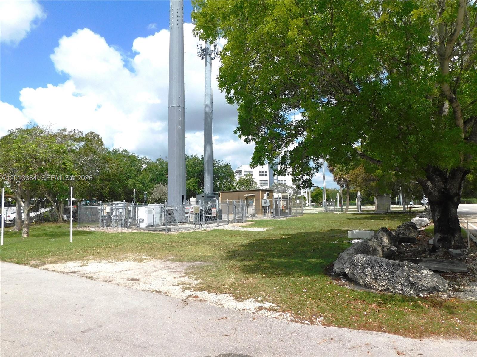 27230 S Dixie Hwy Property Photo 4