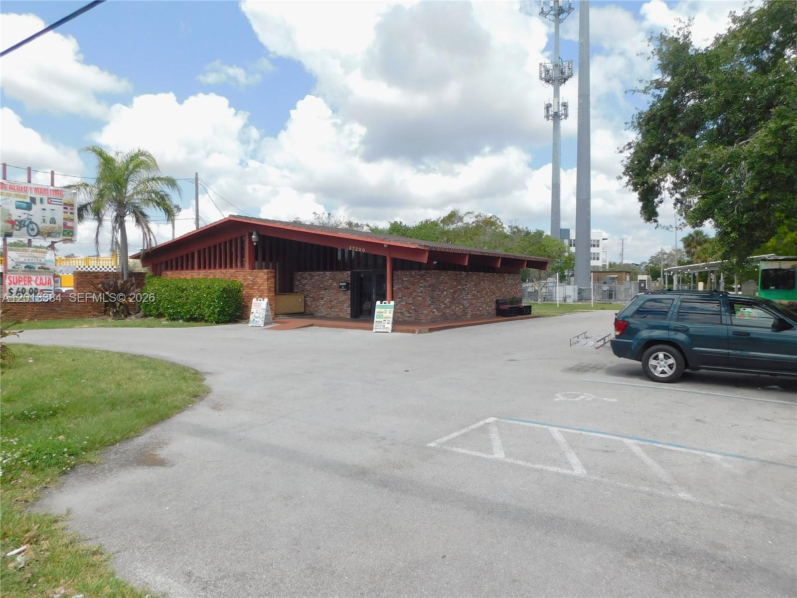 27230 S Dixie Hwy Property Photo 5