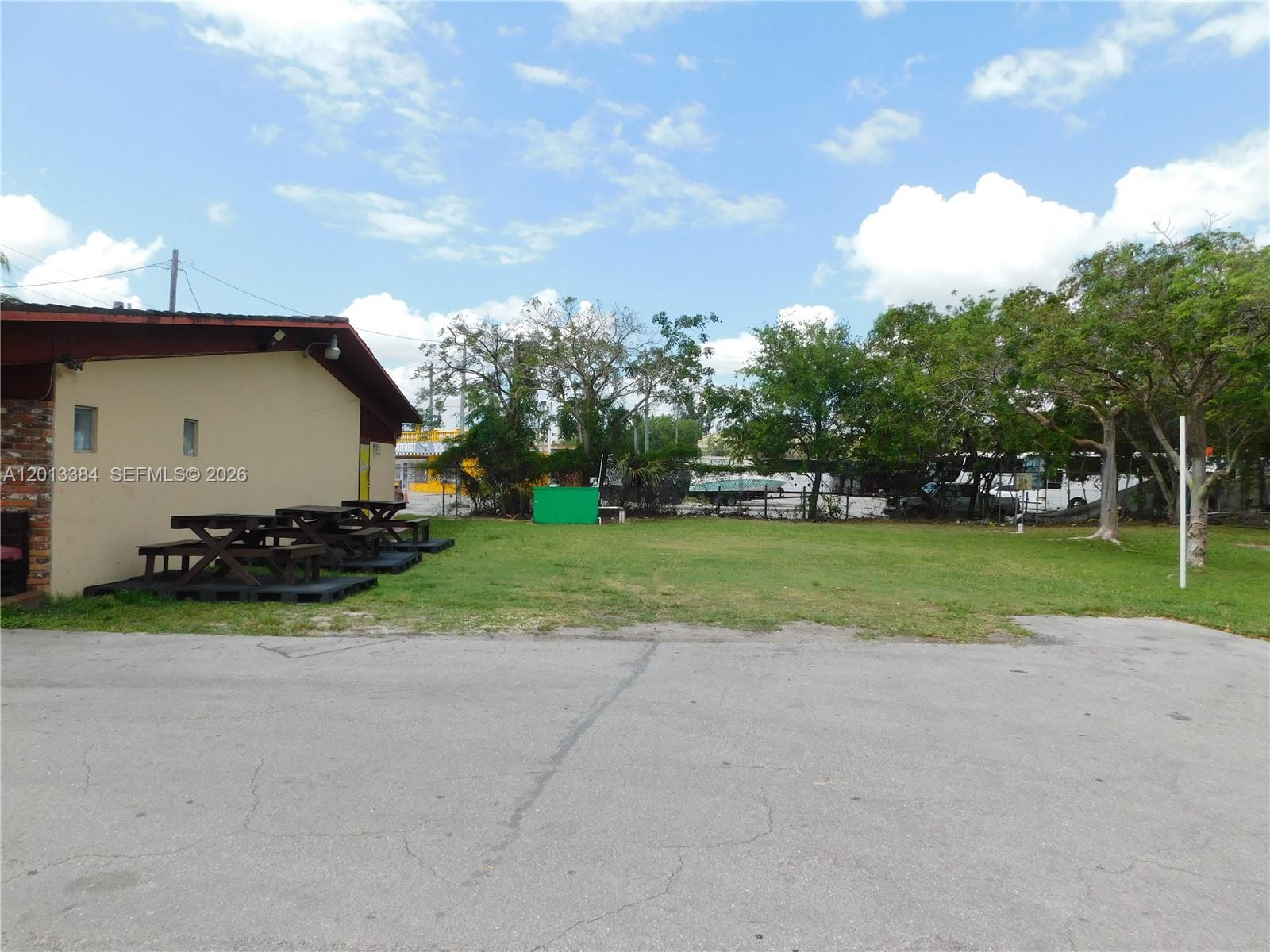 27230 S Dixie Hwy Property Photo 9