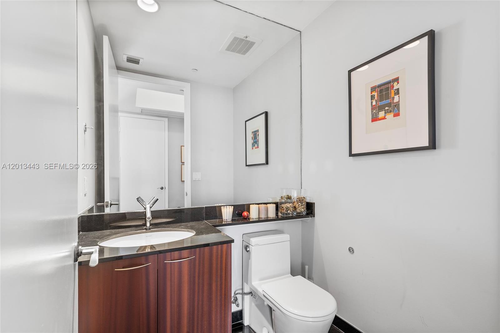 16001 Collins Ave 506 Property Photo 25