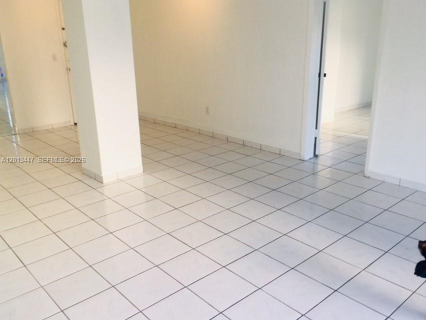 77 Crandon Blvd 2e Property Photo 9