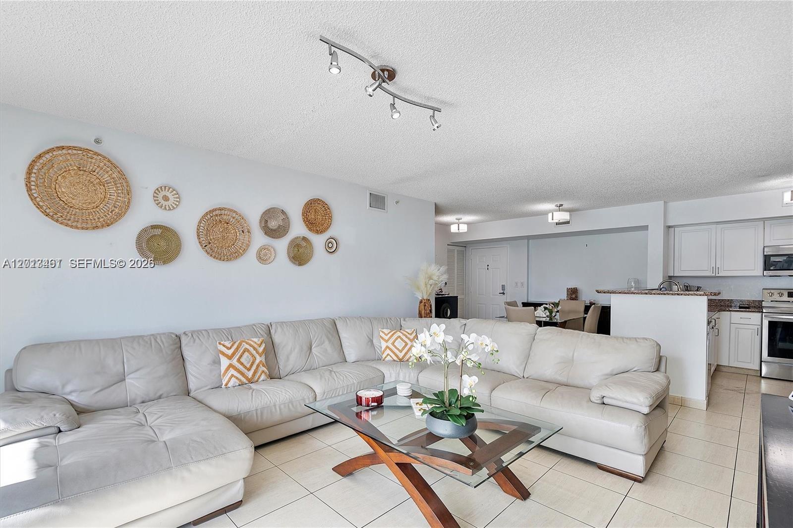 1155 Brickell Bay Dr 603 Property Photo 1