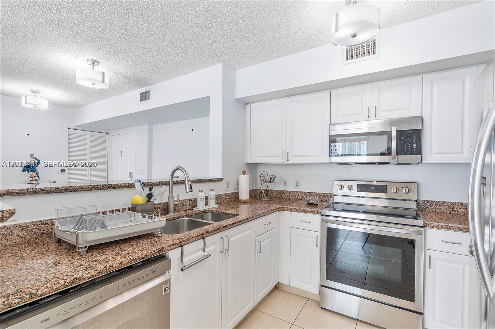 1155 Brickell Bay Dr 603 Property Photo 7