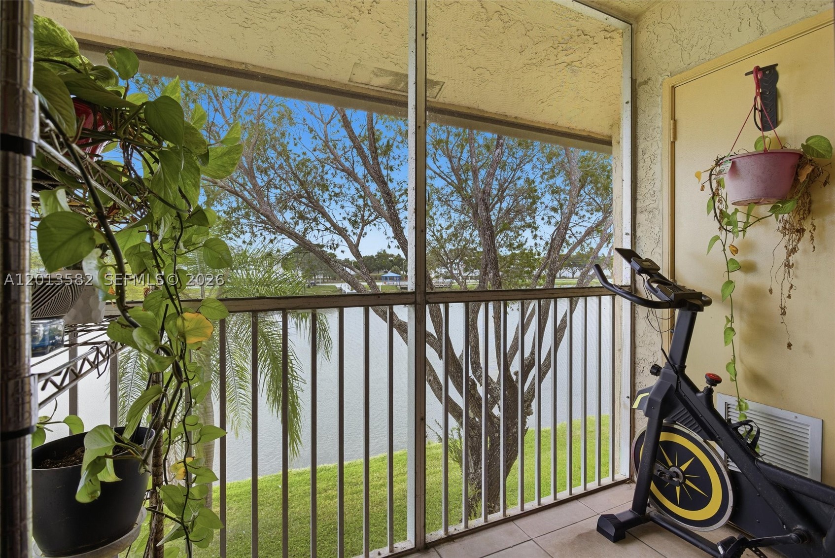 5501 Lakeside Dr 204 Property Photo 37