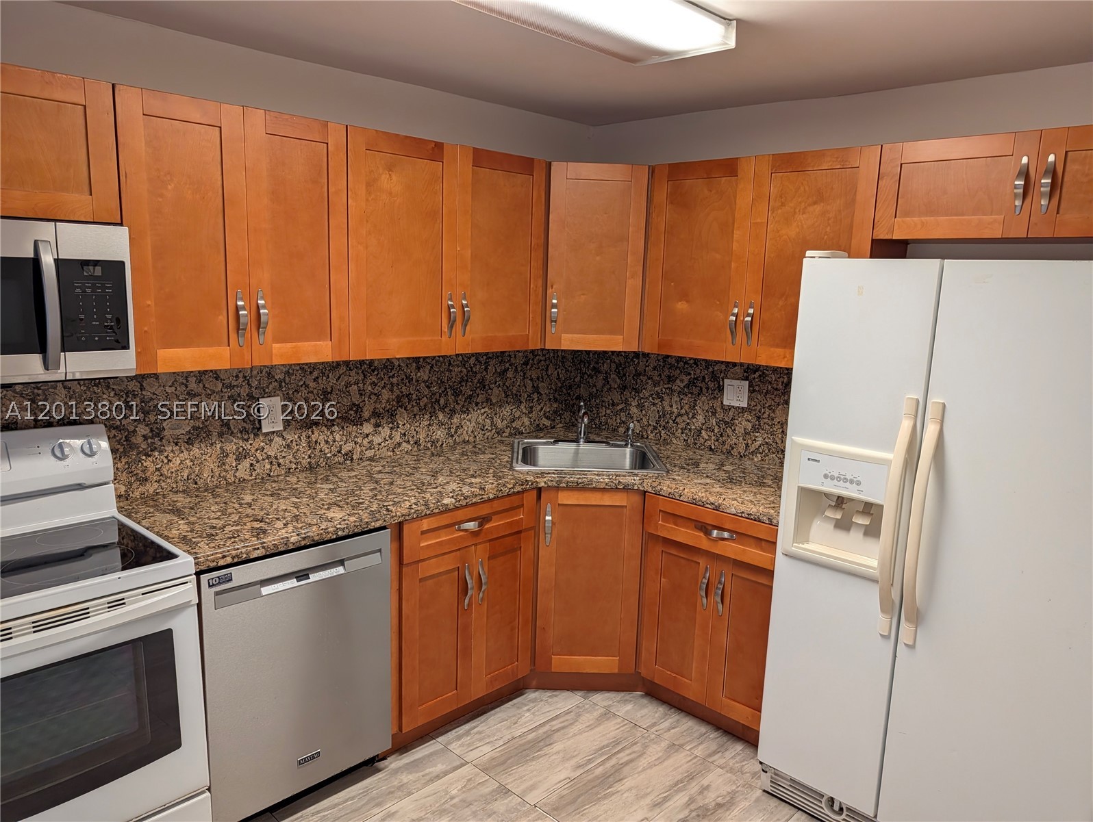 210 Sea View Dr 405 Property Photo 6