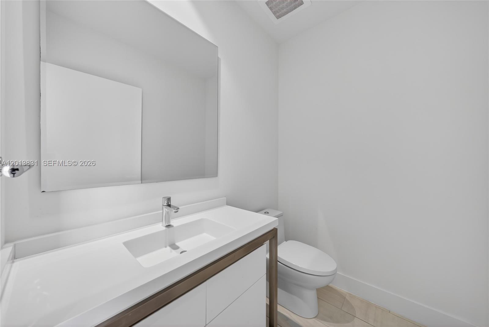 2000 Metropica Way 615 Property Photo 7