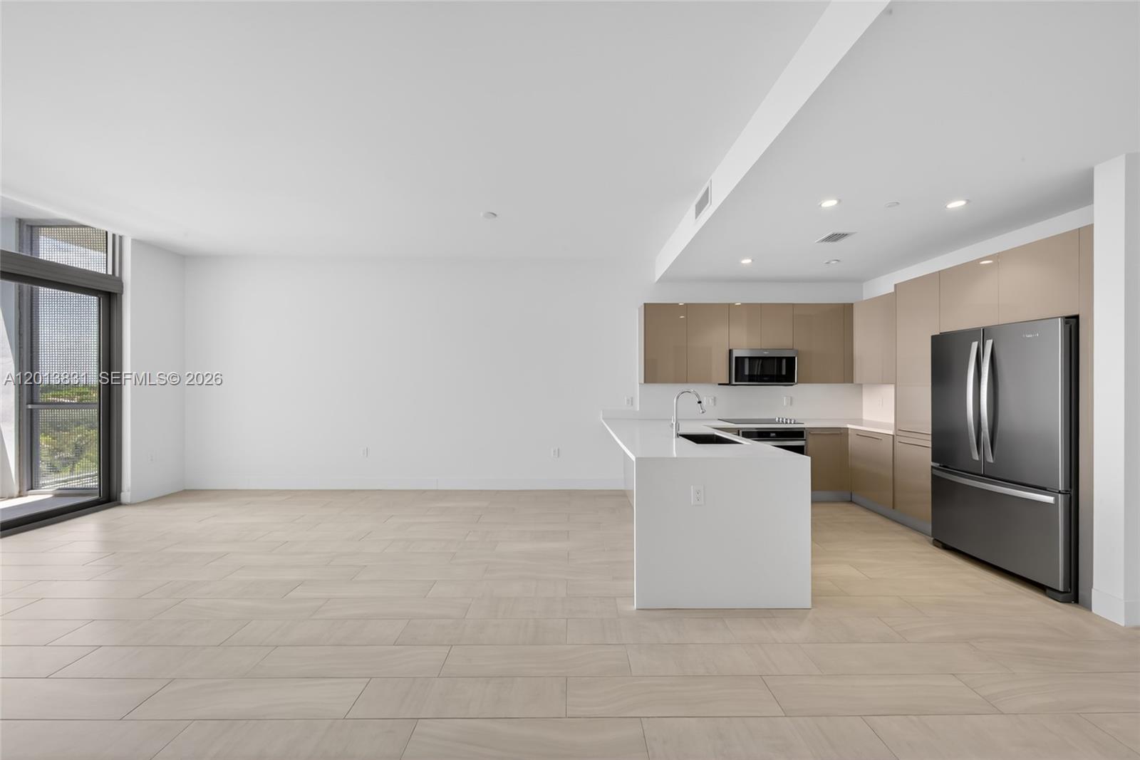 2000 Metropica Way 615 Property Photo 11