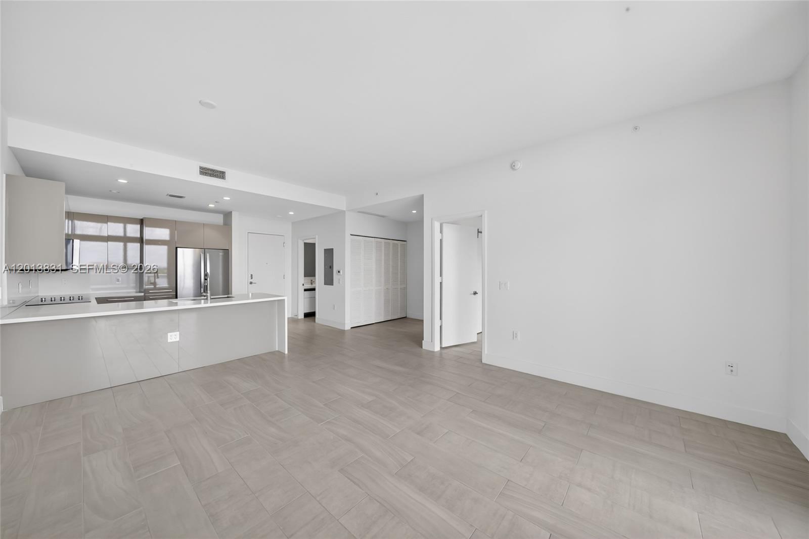 2000 Metropica Way 615 Property Photo 14
