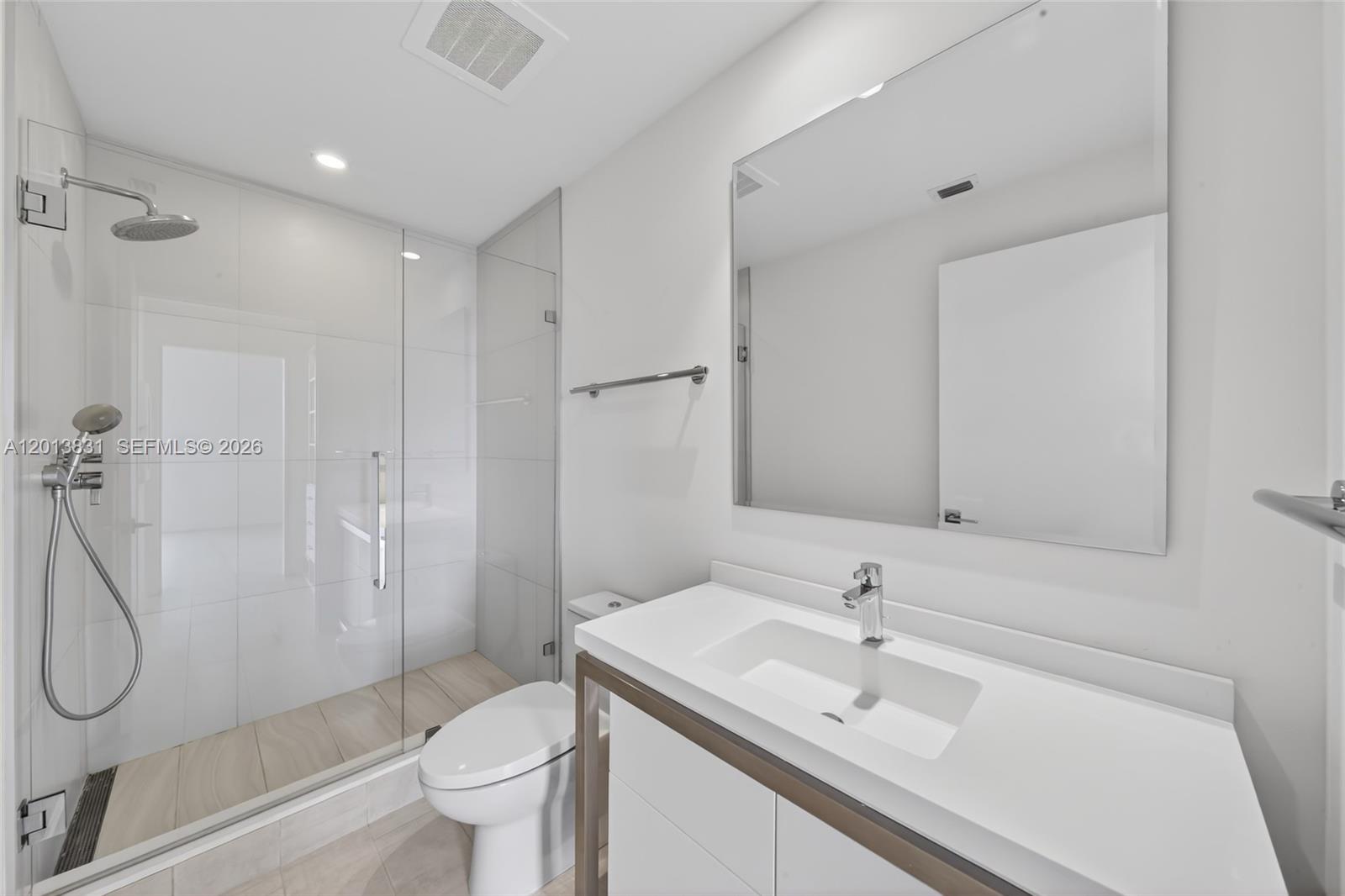 2000 Metropica Way 615 Property Photo 21