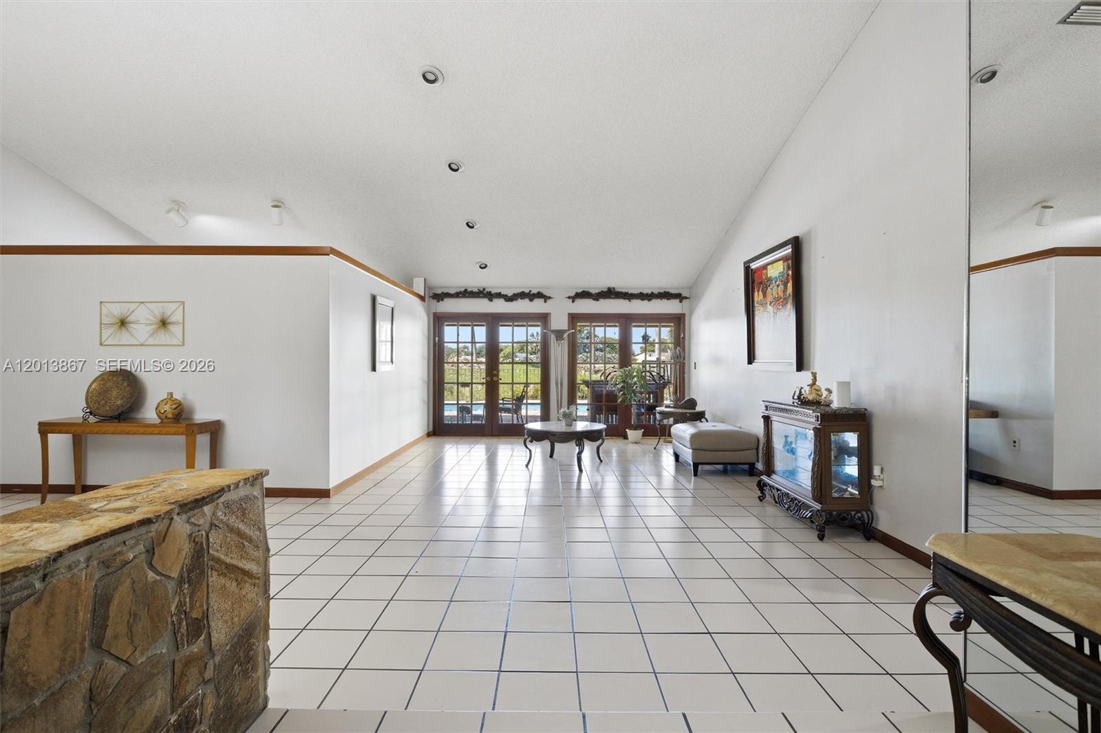 7200 N Oakmont Dr Property Photo 9