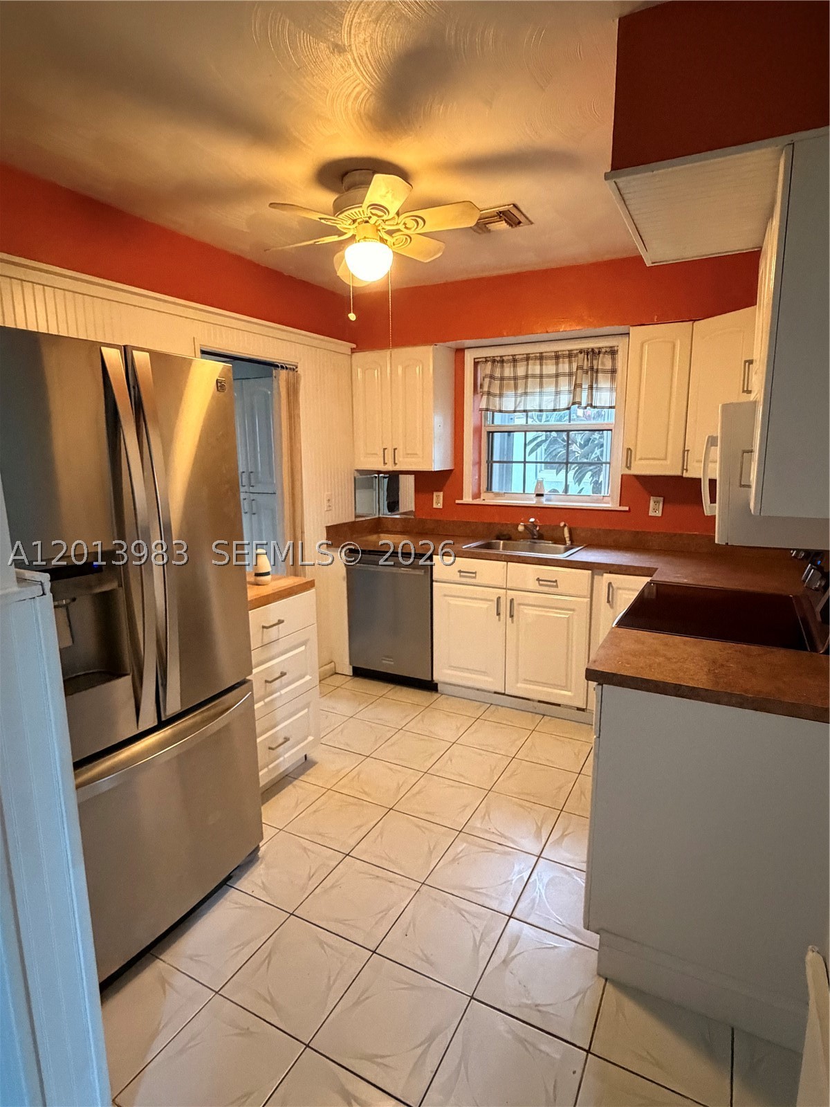 371 Sw 67th Ter Property Photo 3