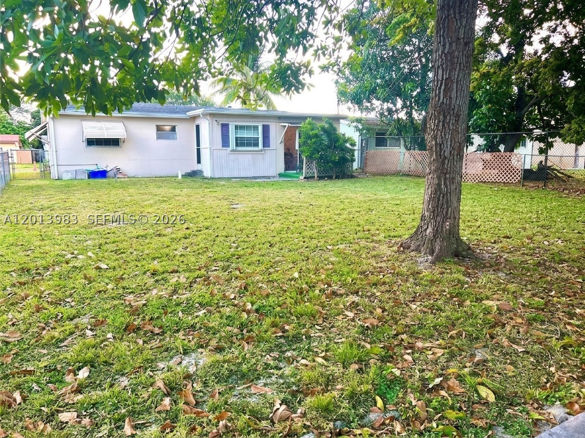 371 Sw 67th Ter Property Photo 17