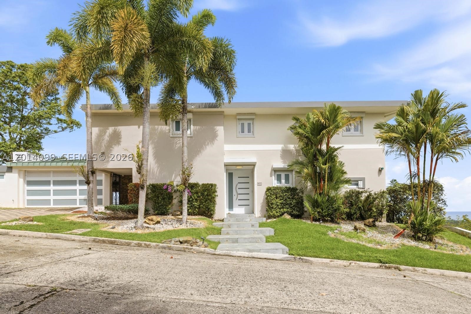 95 N Melao Property Photo 4