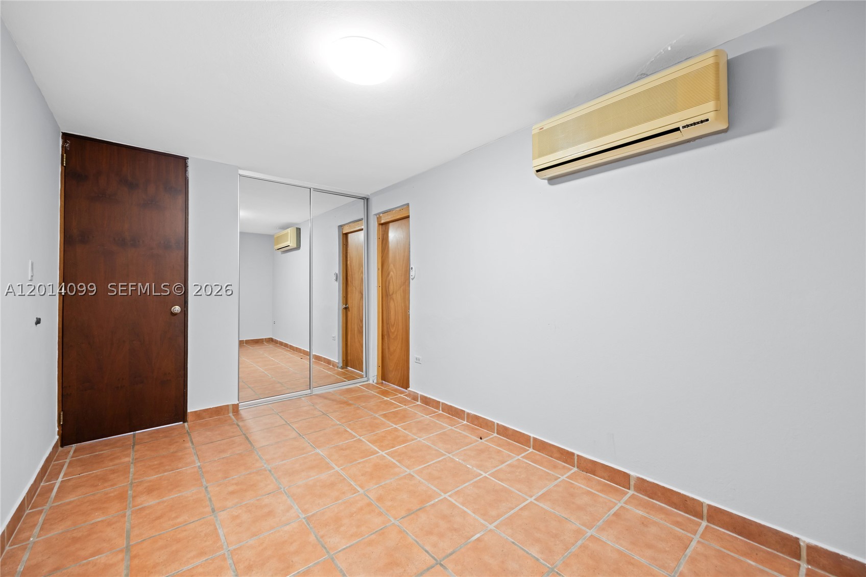 95 N Melao Property Photo 32
