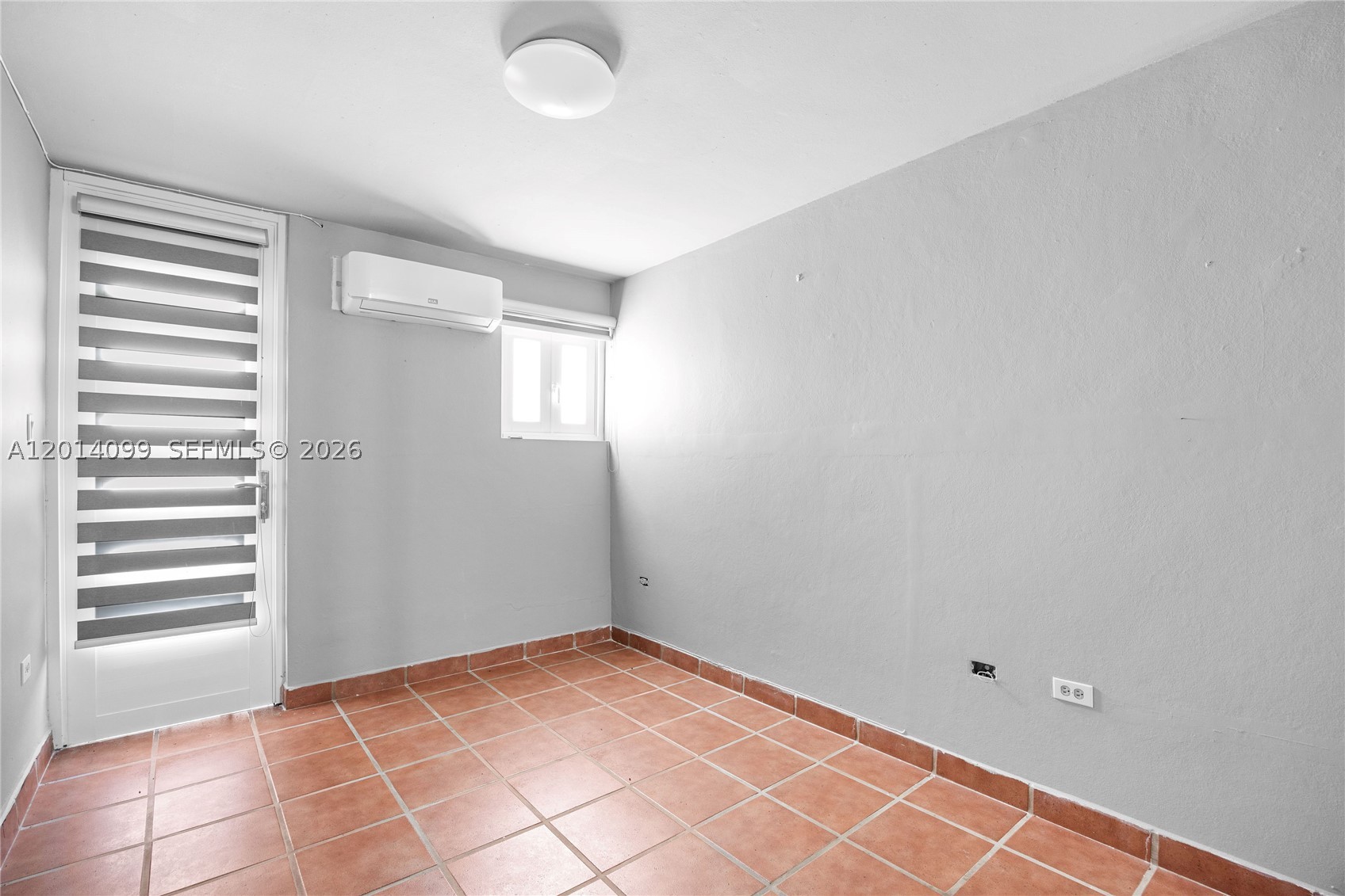 95 N Melao Property Photo 33