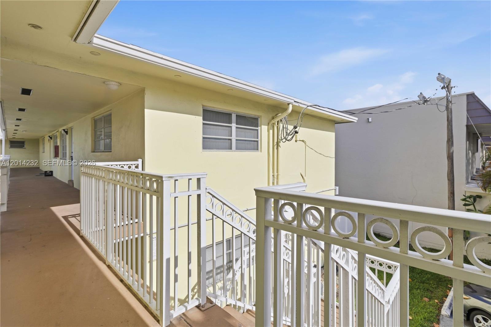 1501 Arthur St 6 Property Photo 6