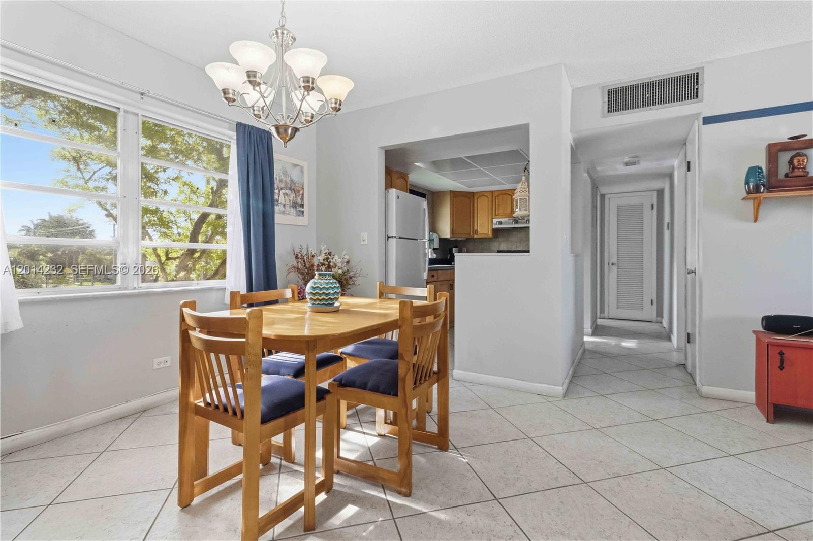 1501 Arthur St 6 Property Photo 10