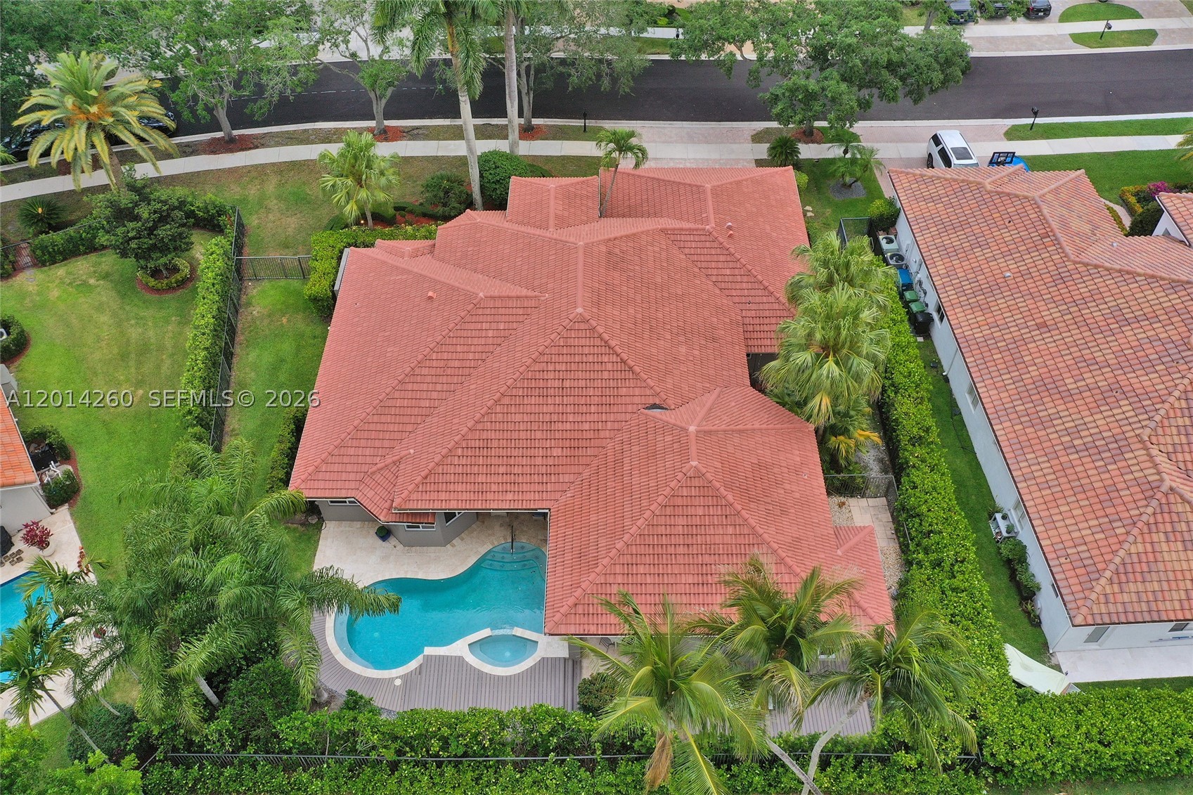 1640 Island Way Property Photo 2