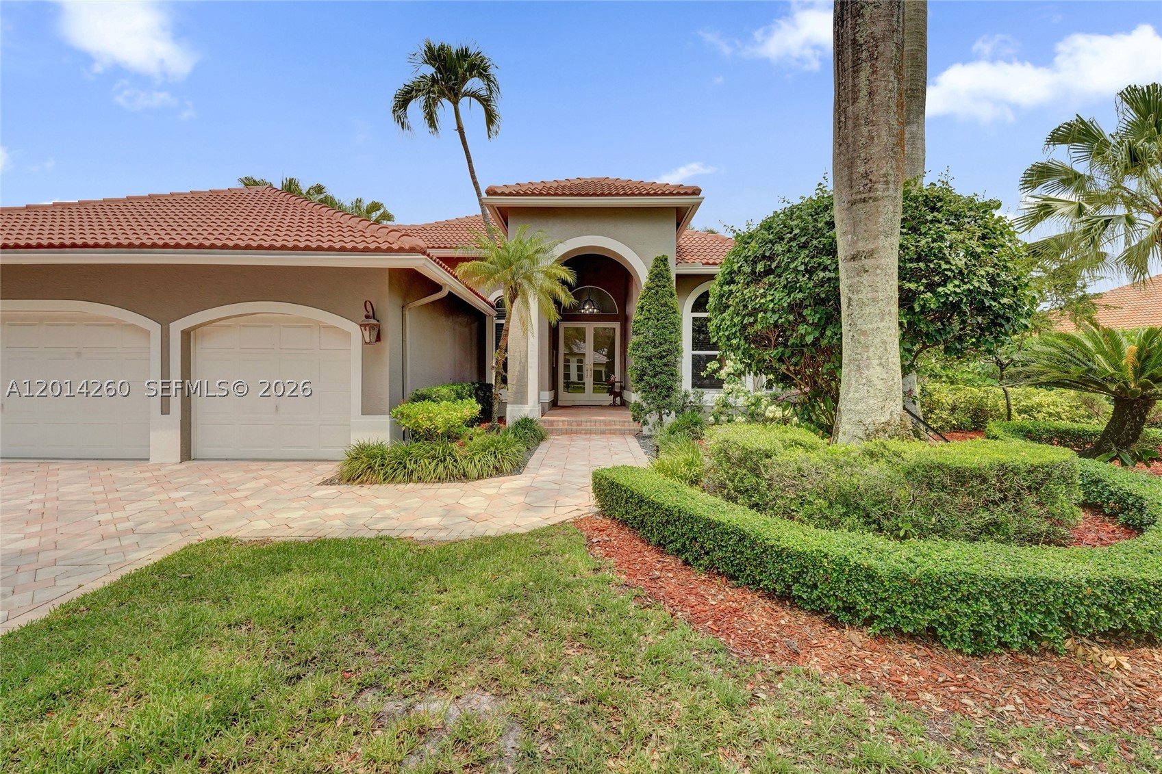 1640 Island Way Property Photo 4