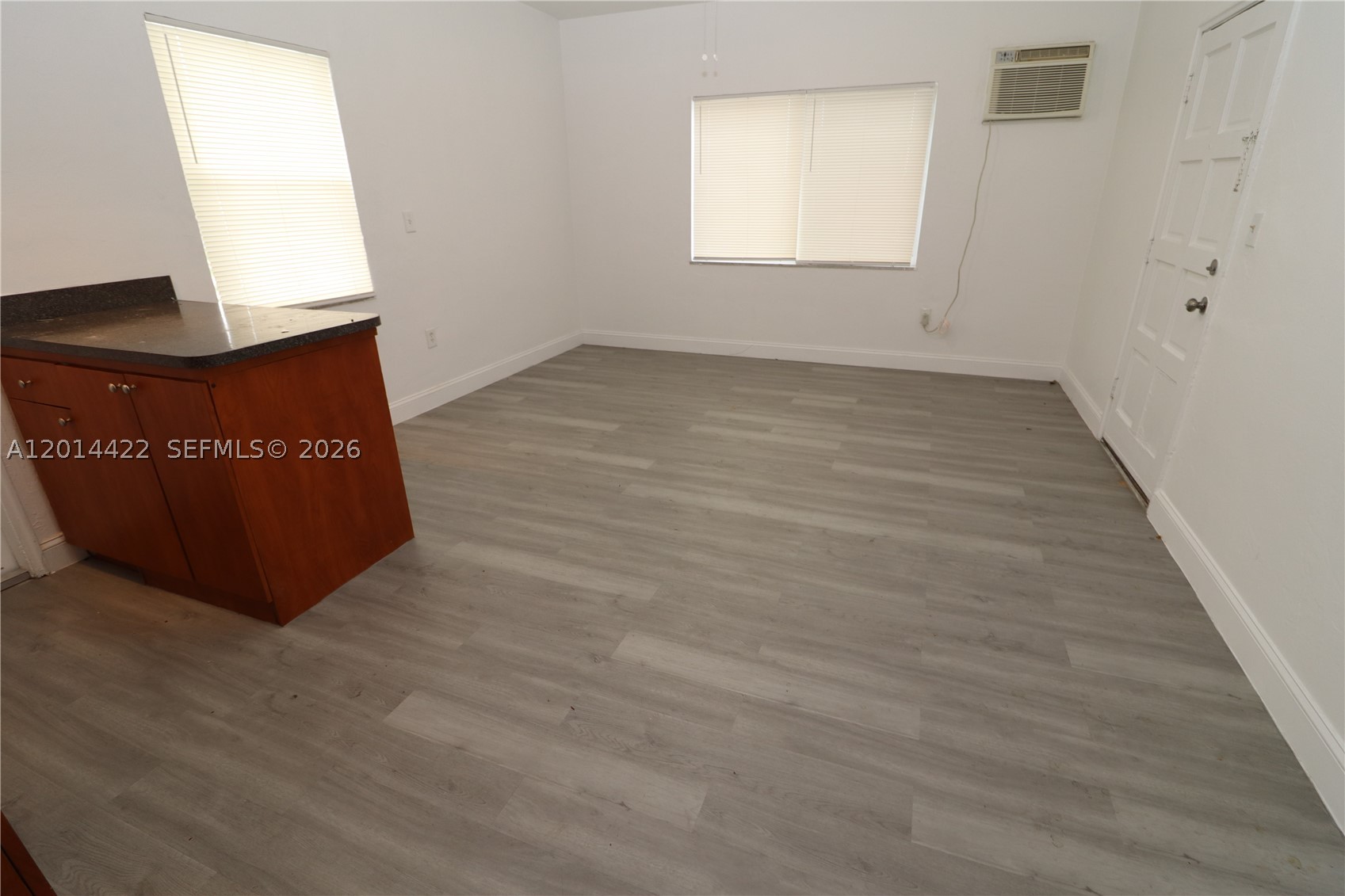 835 83rd St Property Photo 15