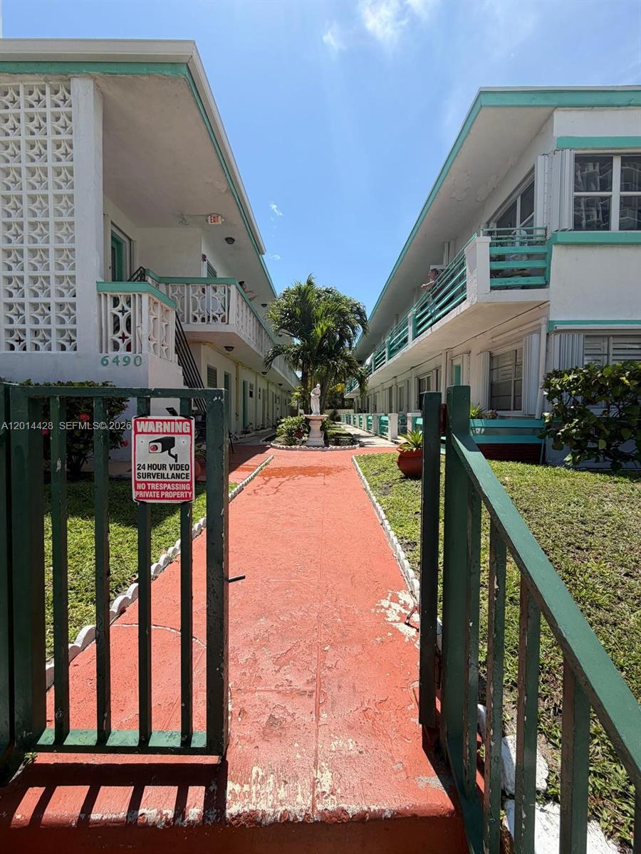 6490 Collins Ave 14 Property Photo 12
