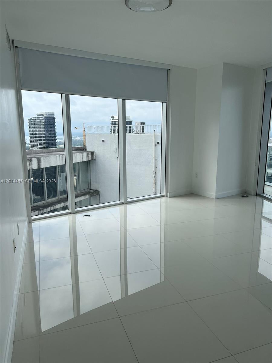 475 Brickell Ave 5508 Property Photo 2