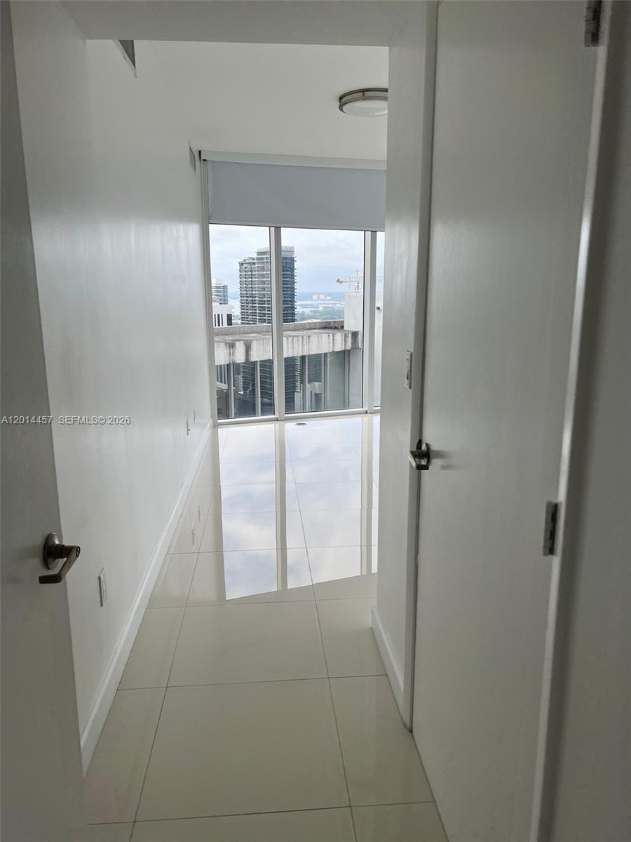 475 Brickell Ave 5508 Property Photo 3