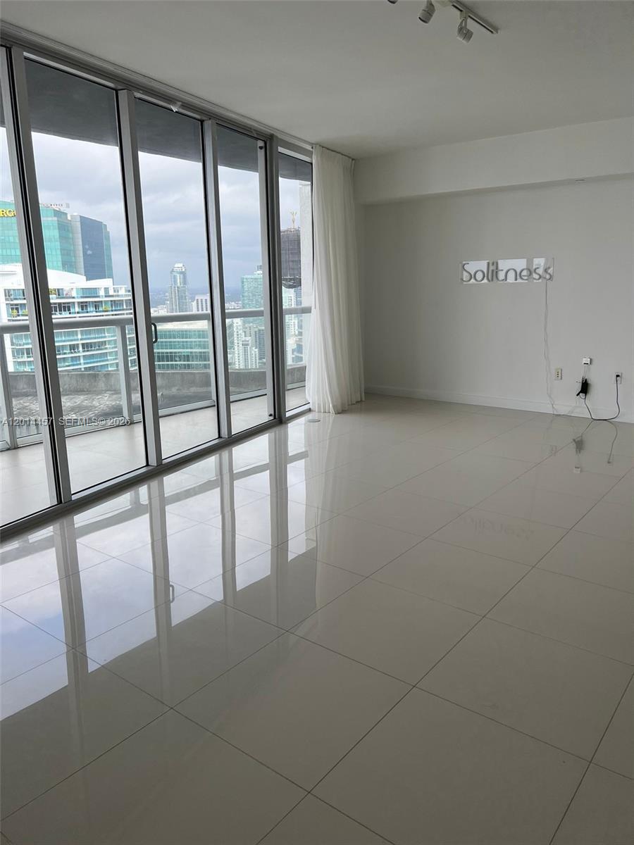 475 Brickell Ave 5508 Property Photo 4