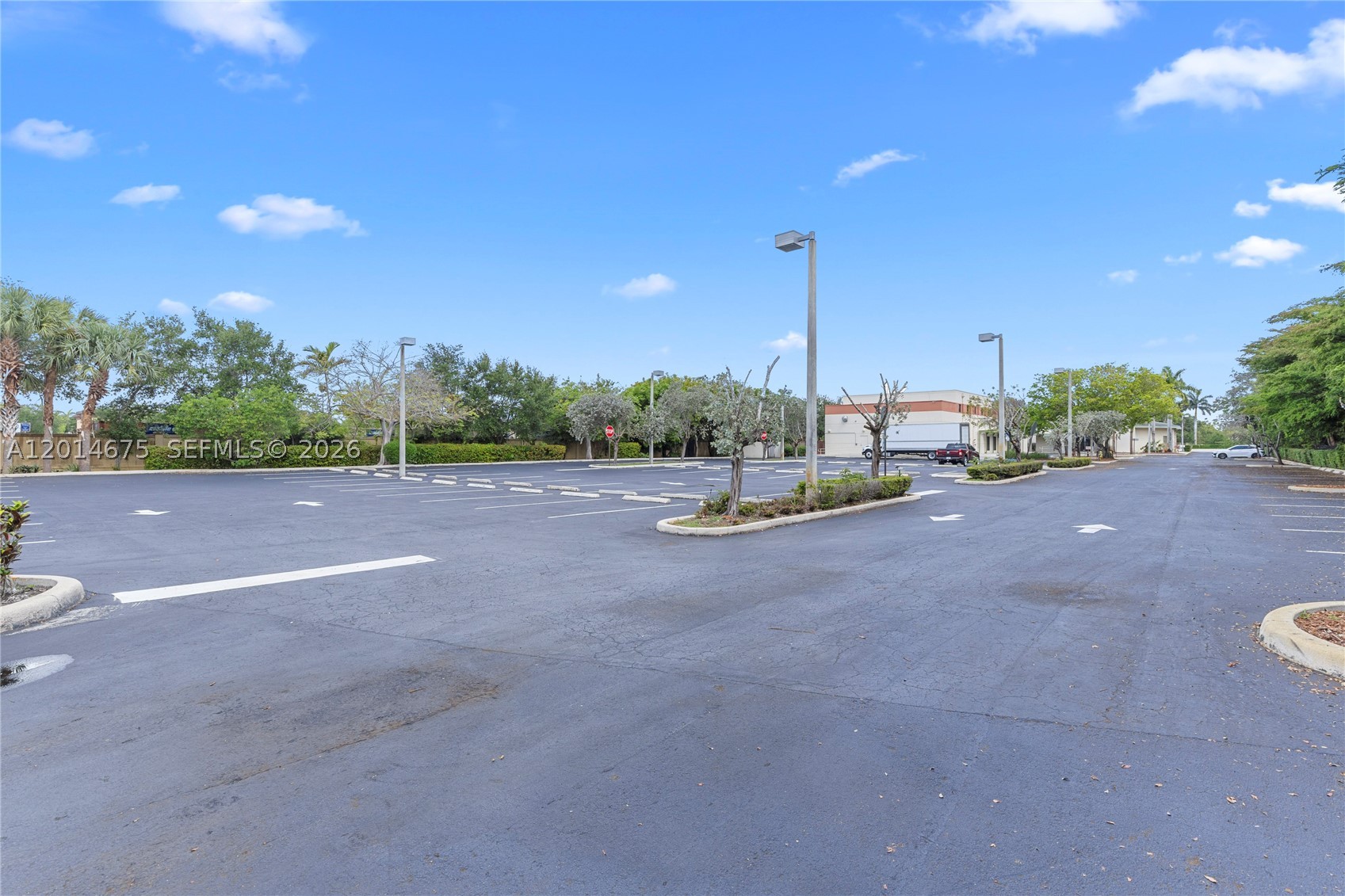 8530 Stirling Rd Property Photo 17