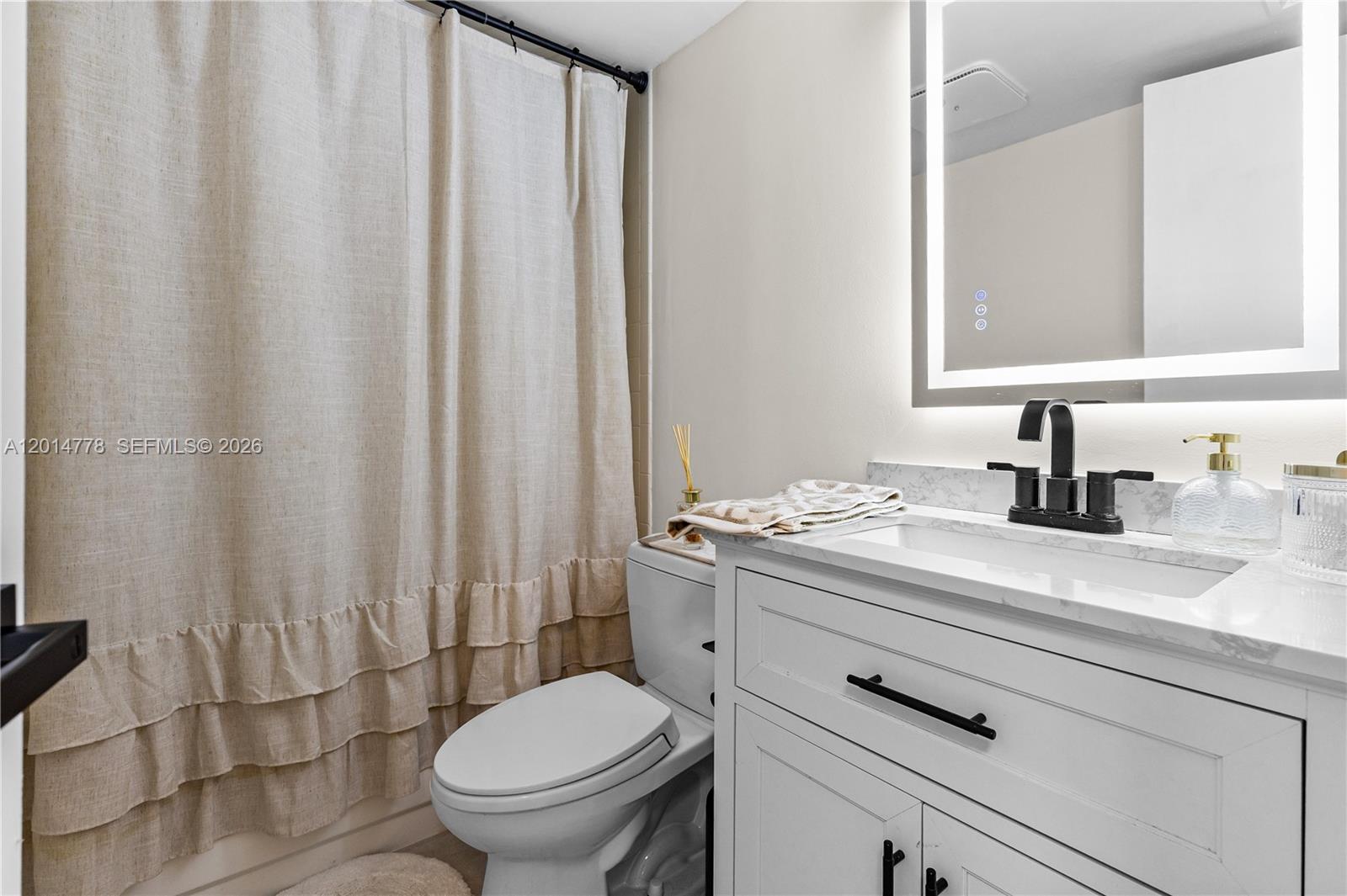 5850 Camino Del Sol 404 Property Photo 19