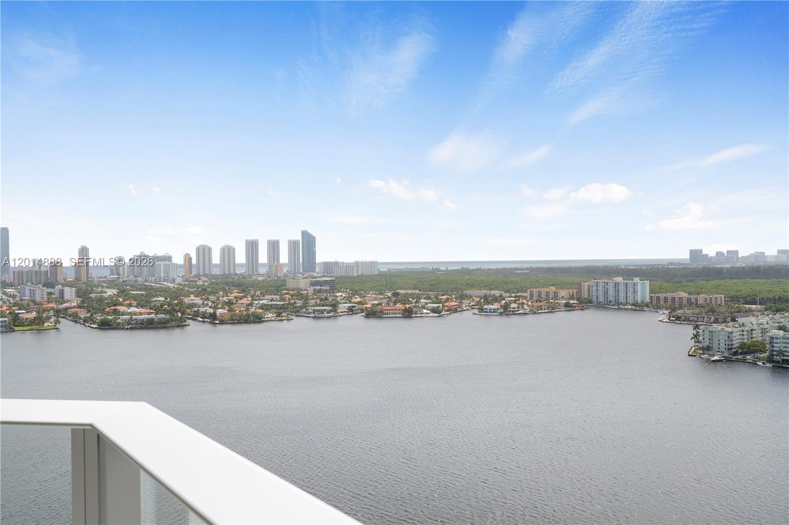 17111 Biscayne Blvd Ph2 Property Photo 2