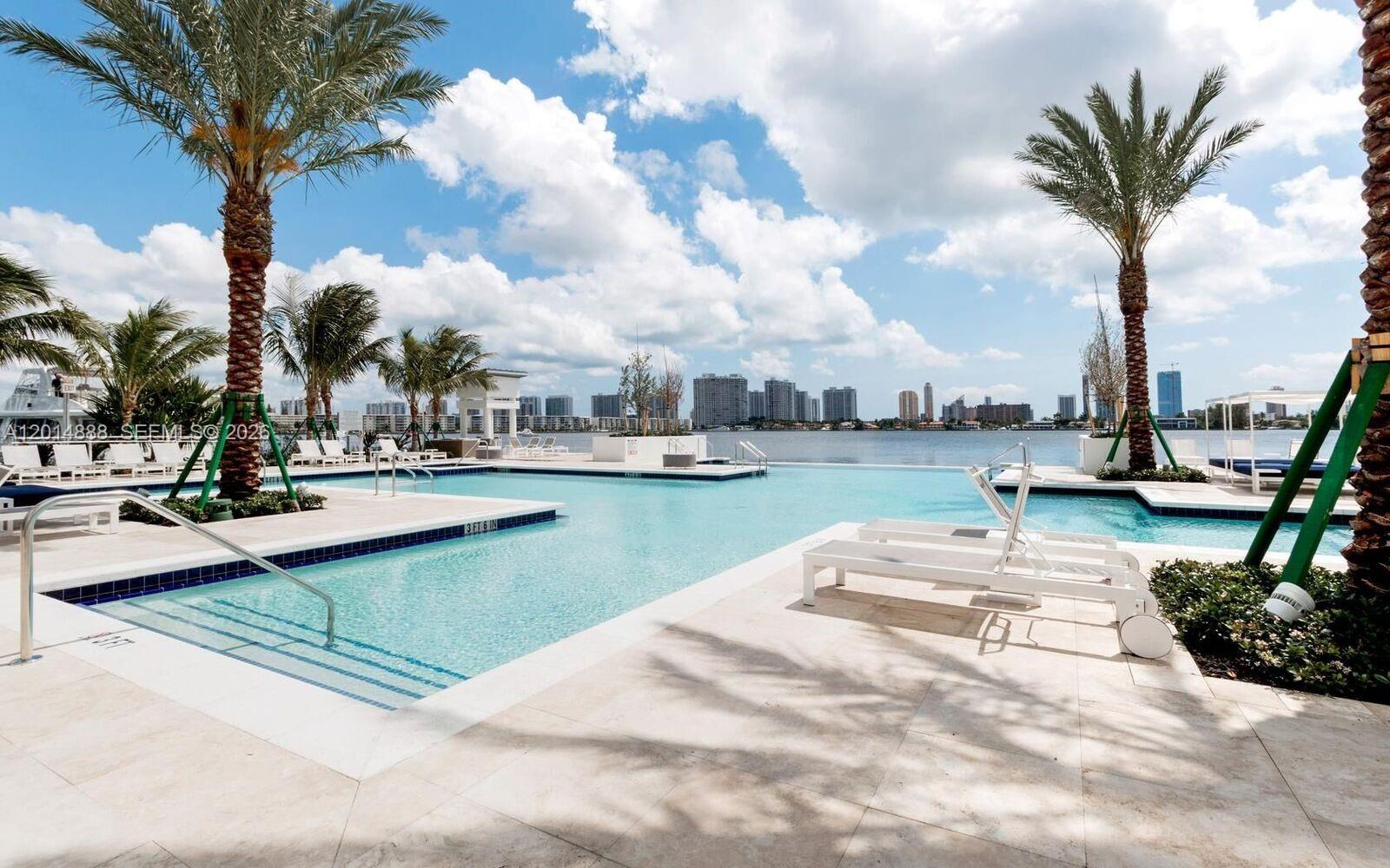 17111 Biscayne Blvd Ph2 Property Photo 20