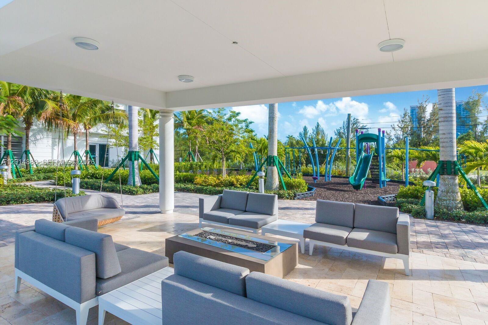 17111 Biscayne Blvd Ph2 Property Photo 23