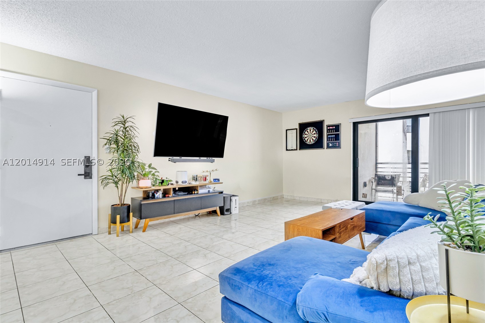 4040 N Hills Dr 20 Property Photo 3