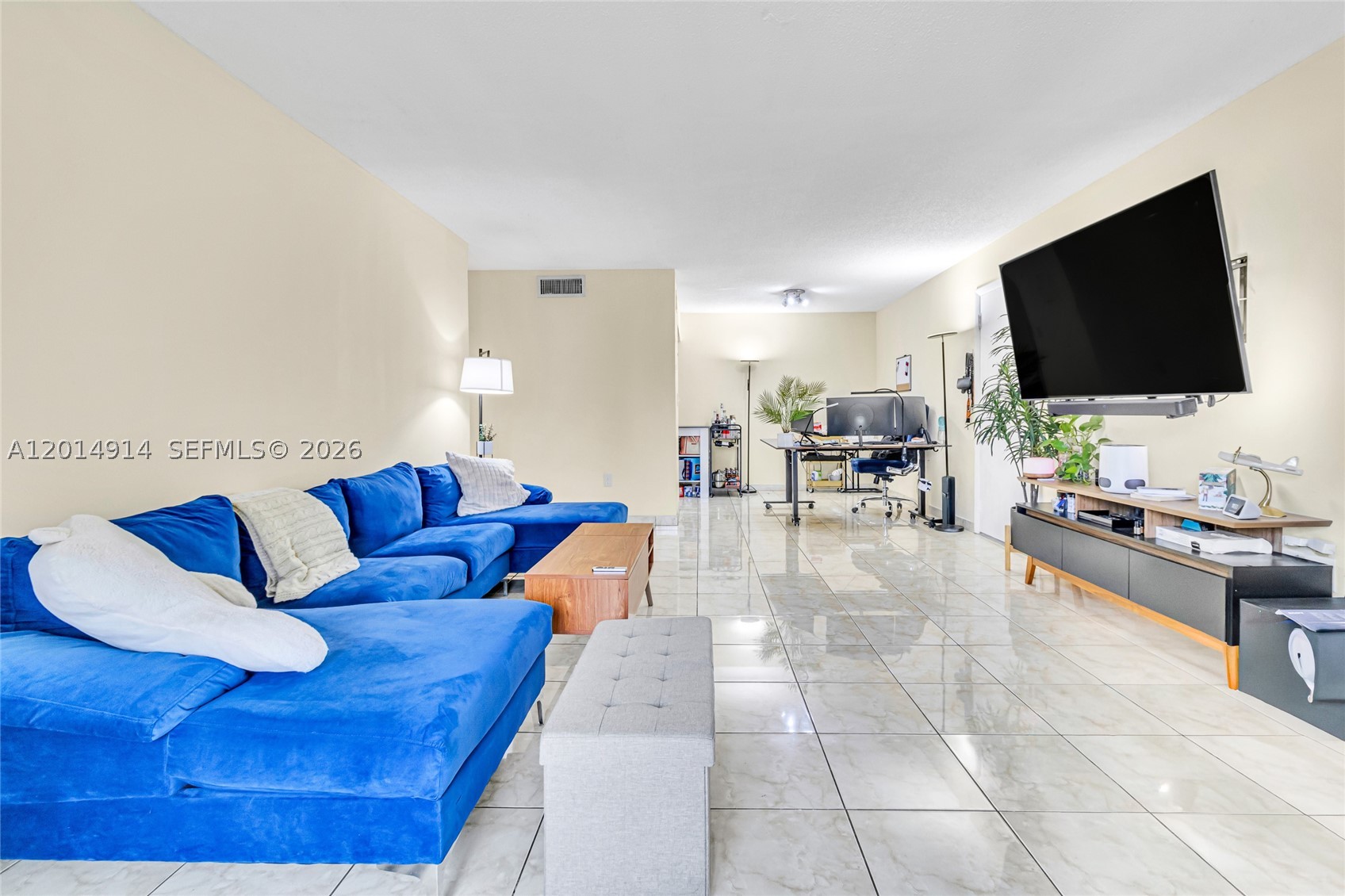 4040 N Hills Dr 20 Property Photo 4