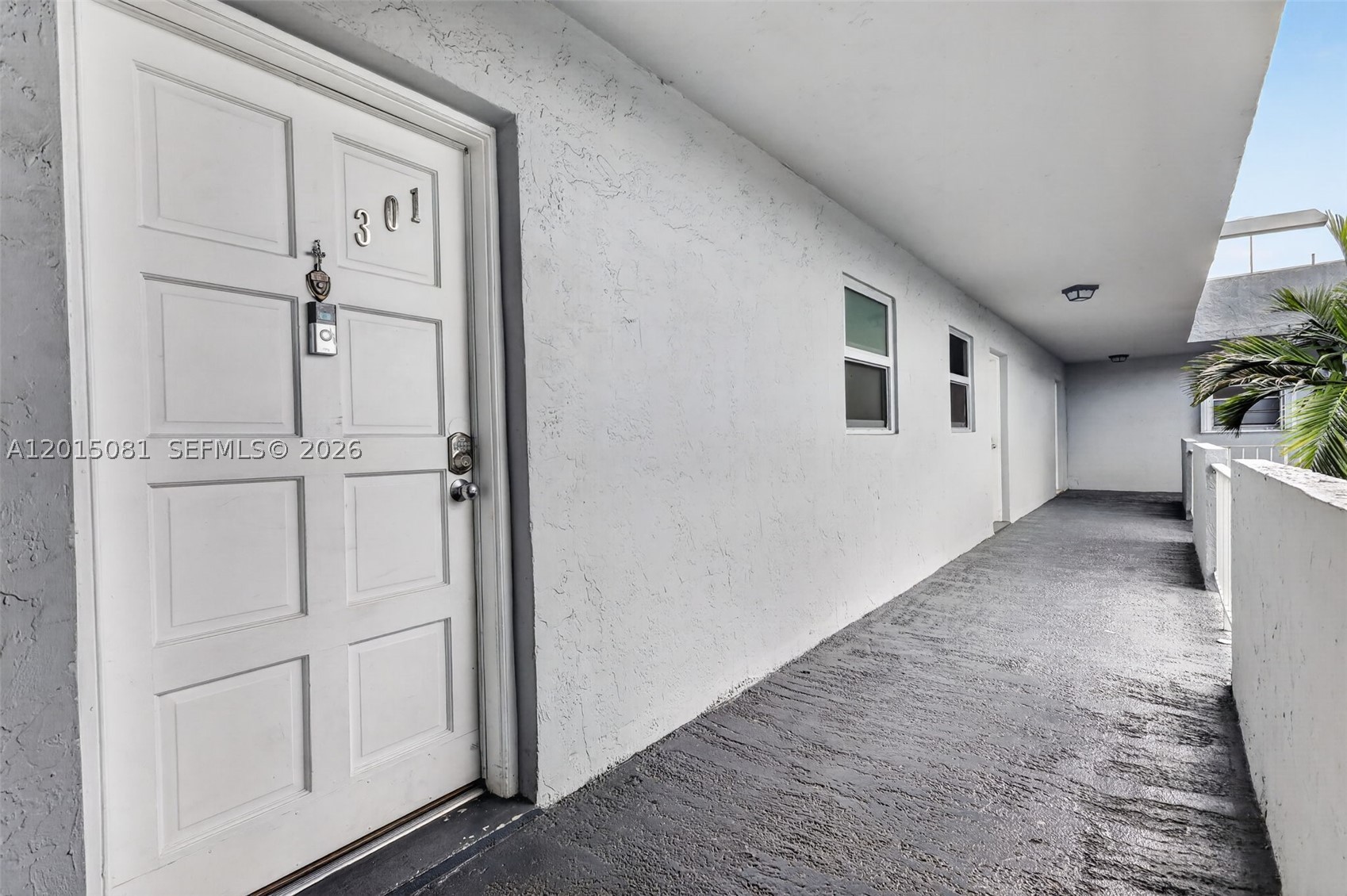 1755 W 60th St D301 Property Photo 5