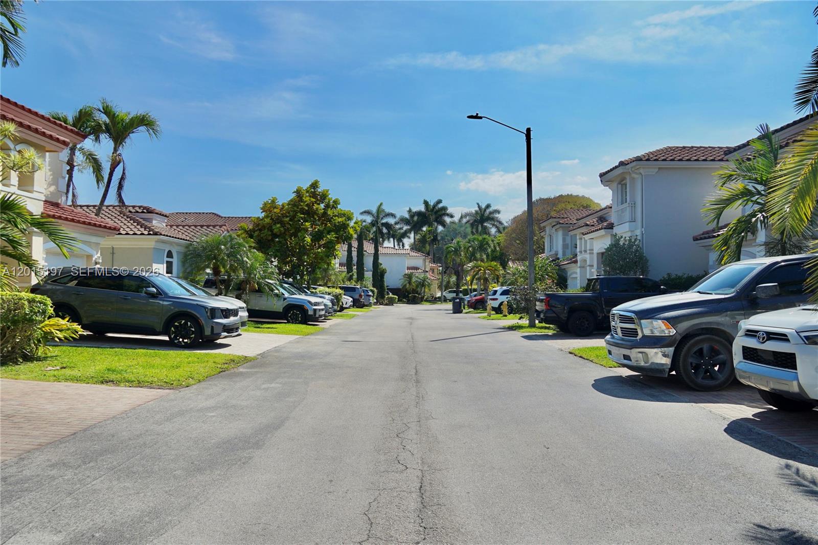 10913 Nw 67th St Property Photo 3