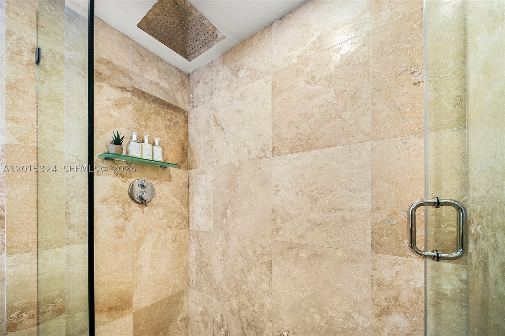 2301 Collins Ave 1128 Property Photo 5