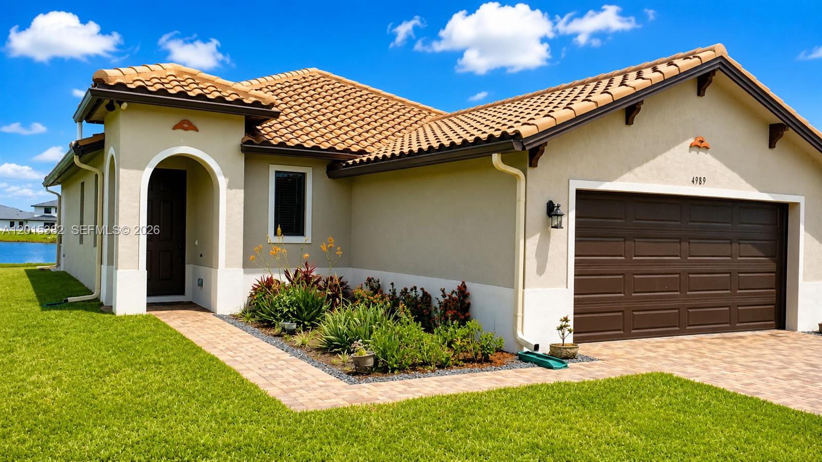 4989 Ofanto Ln Property Photo 17
