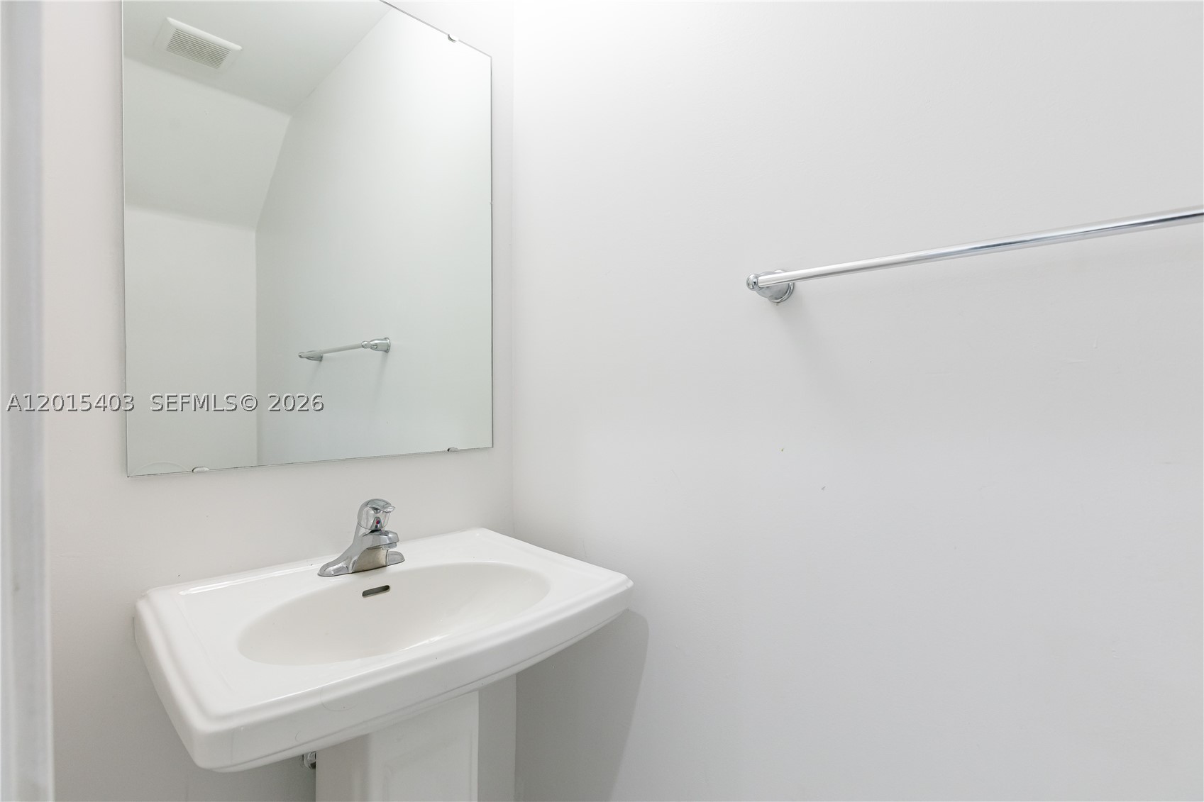 2610 Ne 213th St 103 Property Photo 28
