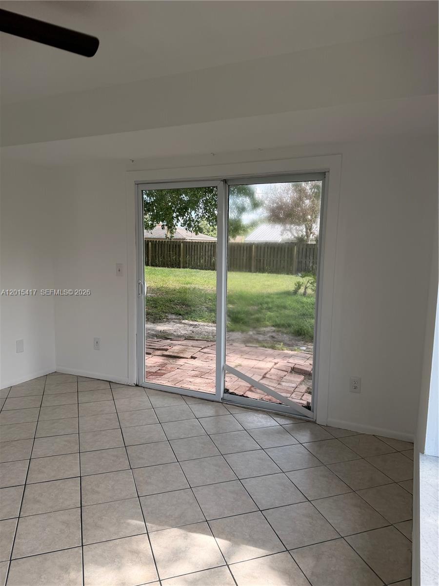 731 Sw 24th St Property Photo 12