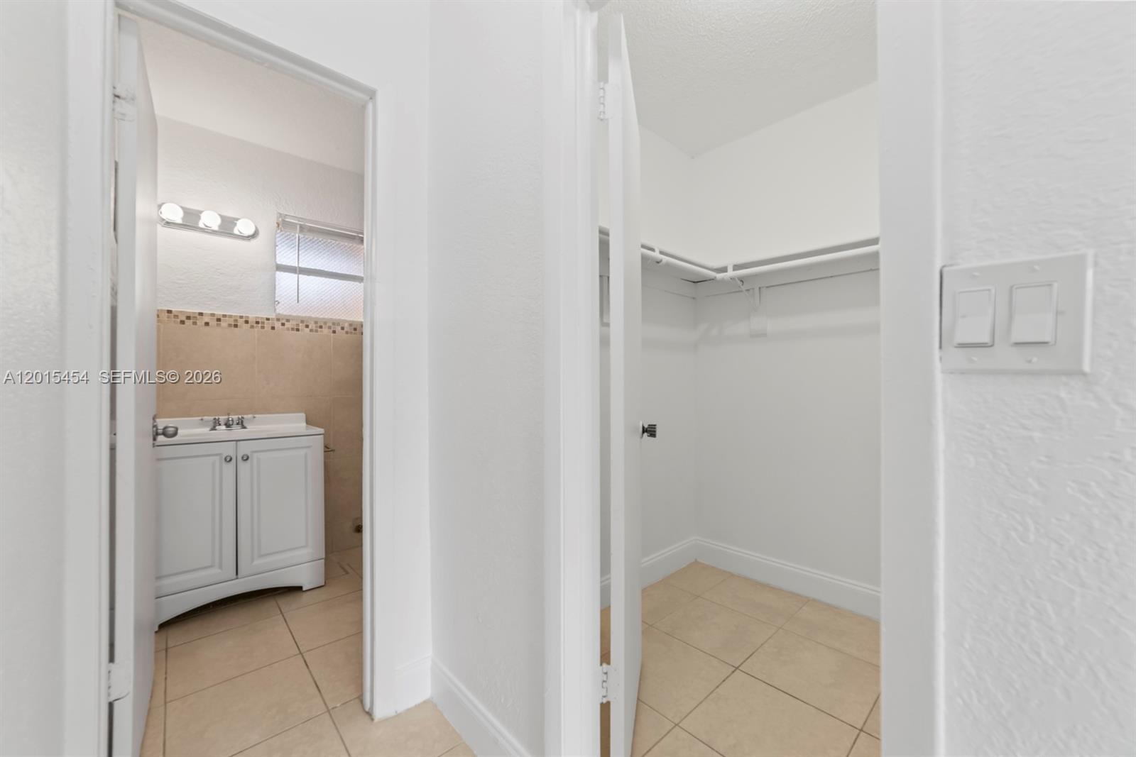 525 W 69th St 306 Property Photo 12