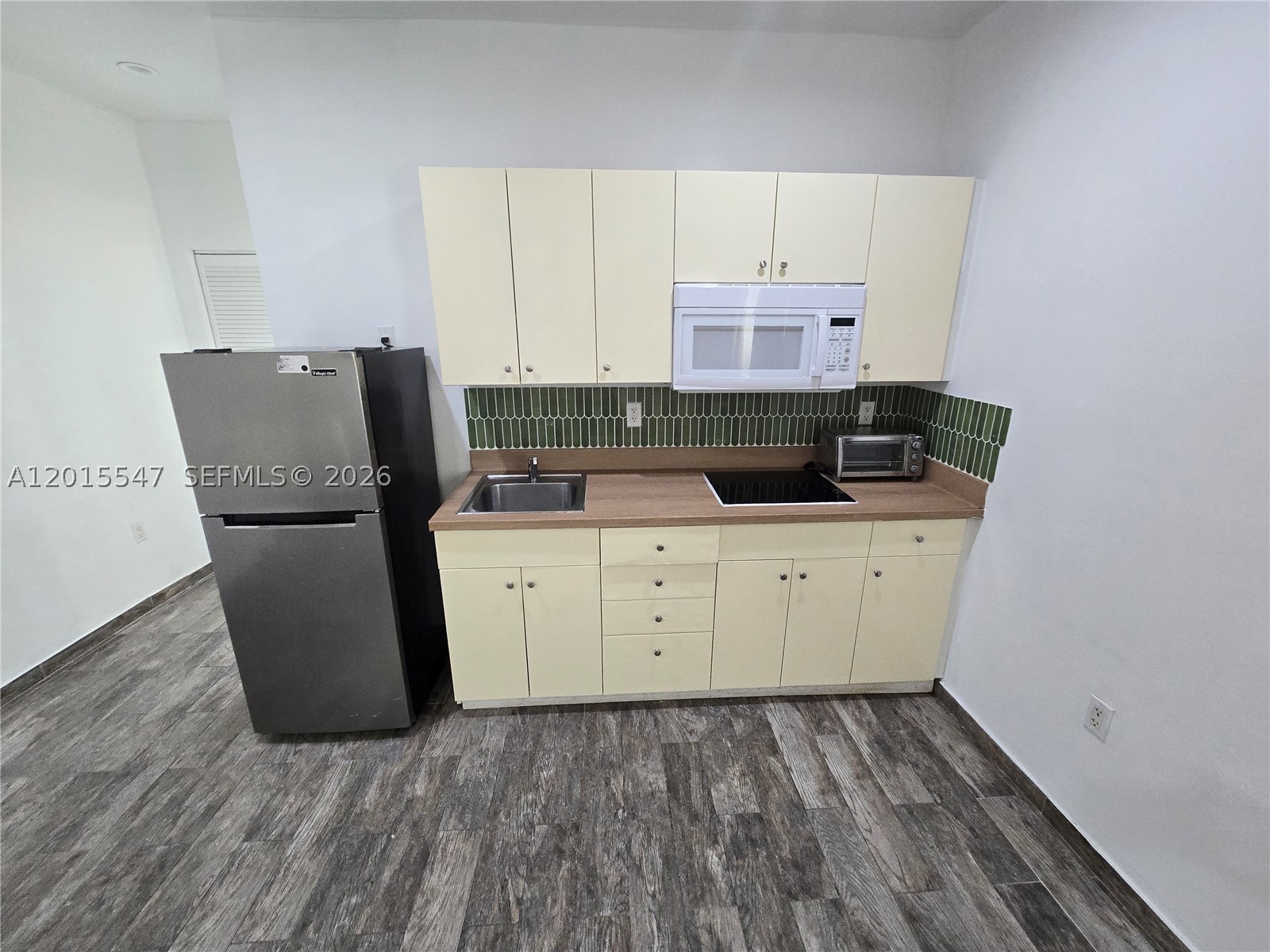 1345 Pennsylvania Ave 5B Property Photo 1