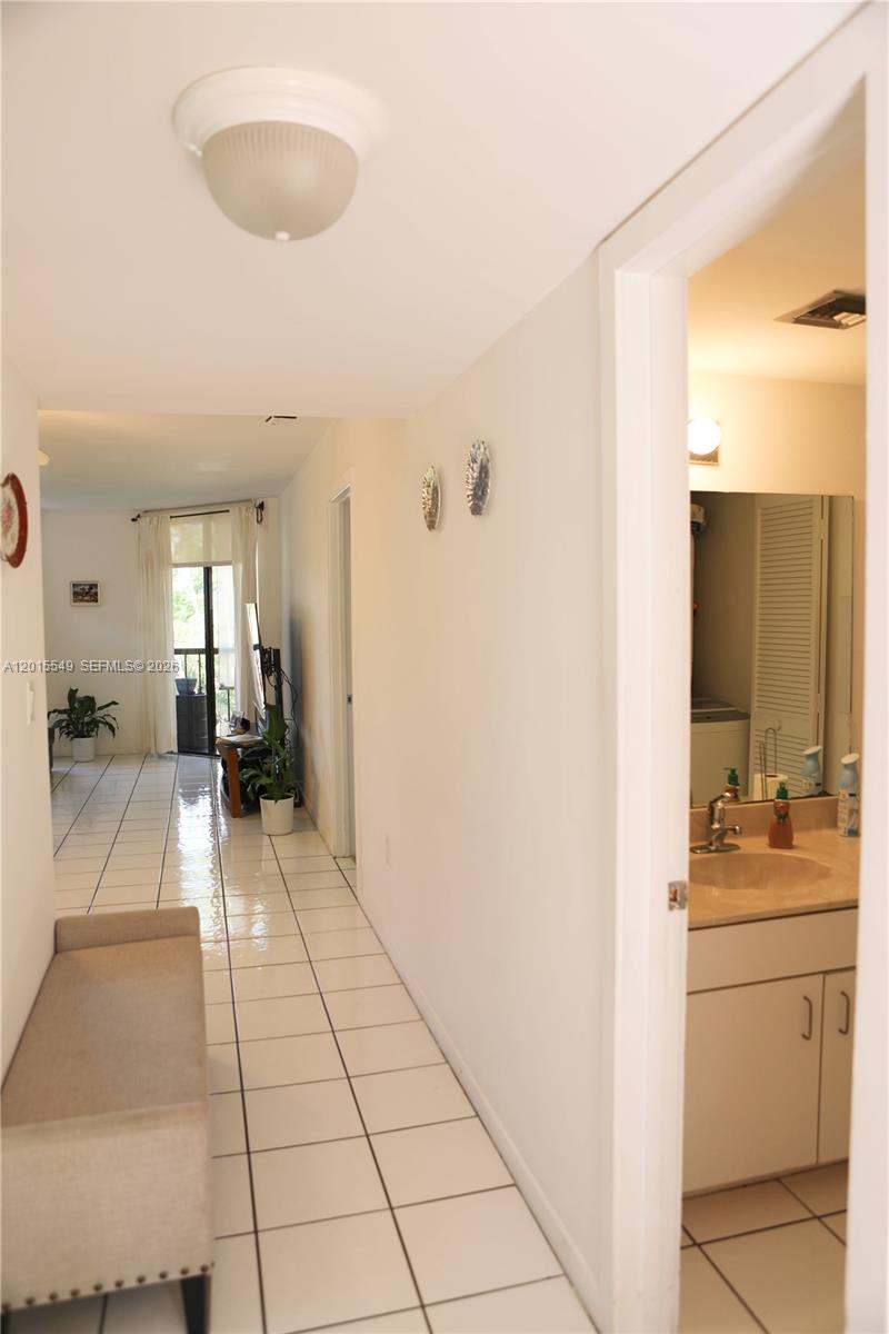 55 Ocean Lane Dr 3030 Property Photo 6